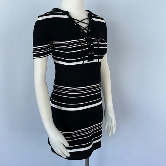 WHBM Short Sleeve Stripe Lace up Shift Dress Size XXS - Picture 7 of 14